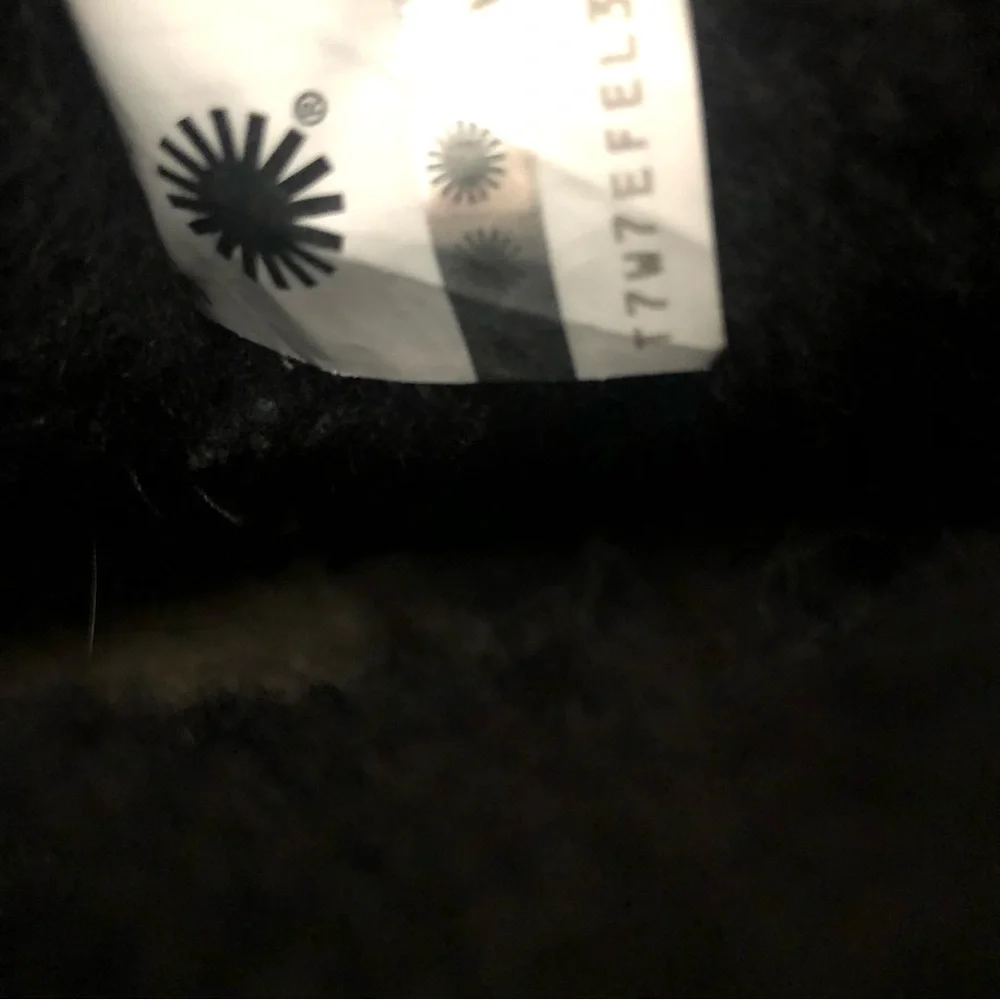 UGG mini toscana